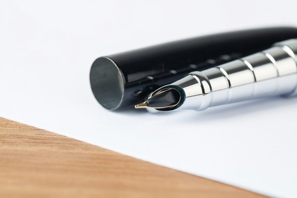 Boostez votre marque avec des stylos publicitaires uniques